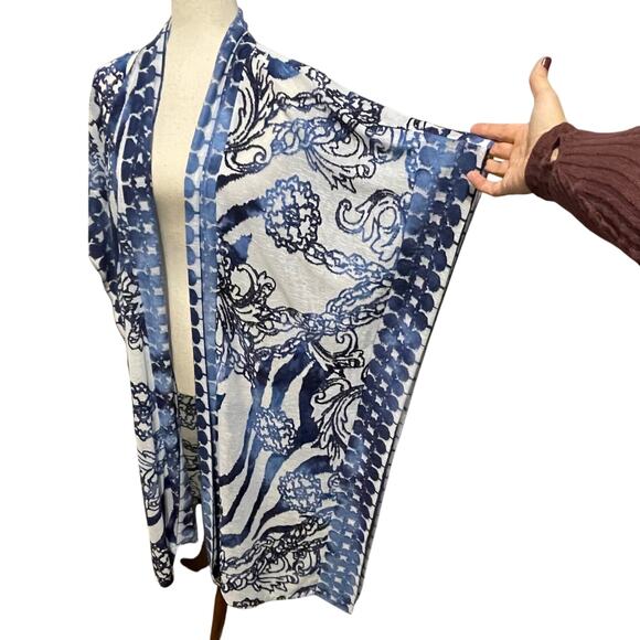 Chico’s Kimono Blue Filigree Burnout Ruana Wrap Women's Size S/M - Picture 8 of 15